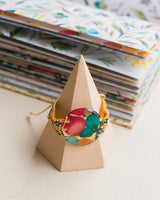 Pulsera medallón grande de flores naturales