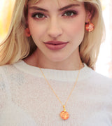 Set aretes y collar con medallones de flores naturales