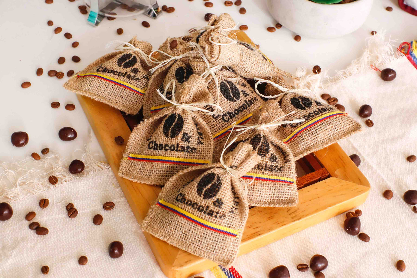 https://elmarketcolombia.com/cdn/shop/products/bolsitasambientadas_1600x.jpg
